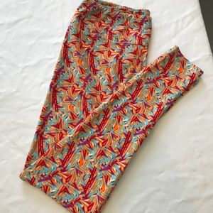 BNWT Tall & Curvy Lularoe Leggings
